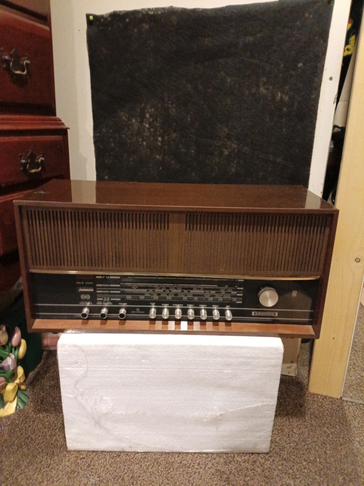 Vintage Grundig RF-260U/STEREO AM/FW /SW radio Tested Works Well 