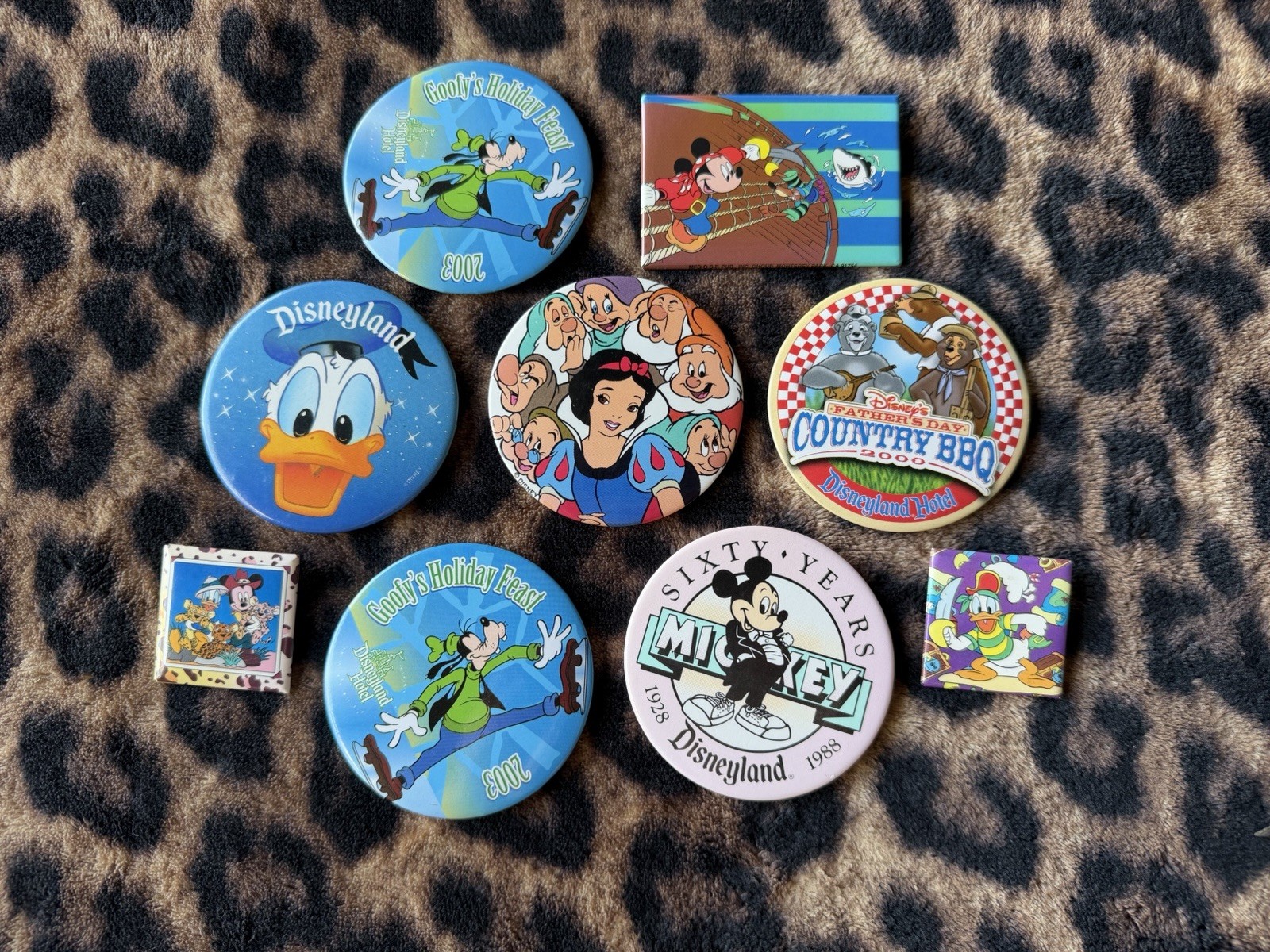Vintage 80s 90s Y2K Walt Disney Disneyland Pin Button Lot Of 9