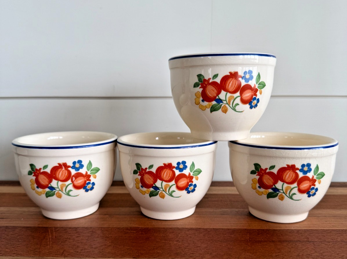 Vintage Universal Pottery Kitchen Bouquet Small Bowls Set of 4