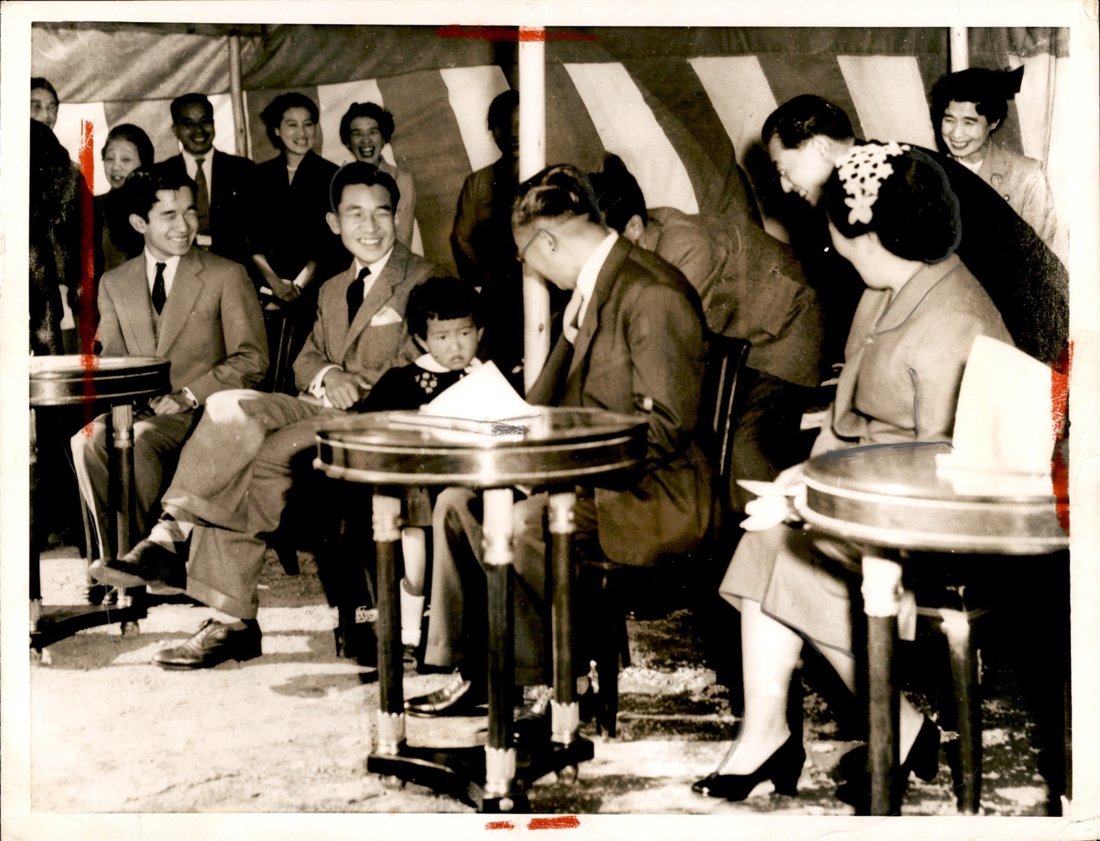 CGE54 1955 Original Photo EMPEROR HIROHITO EMPRESS NAGAKO PRINCE YOSHI & AKIHITO