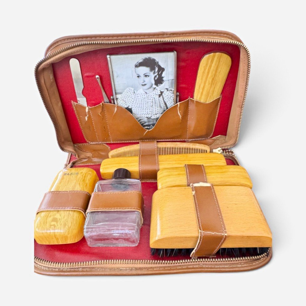 Vintage Mid Century Mens Travel Vanity Kit Geraldine Fitzgerald Photo Framed Vintage Mid Century Mens Travel Vanity Kit Geraldine Fitzgerald Photo Framed