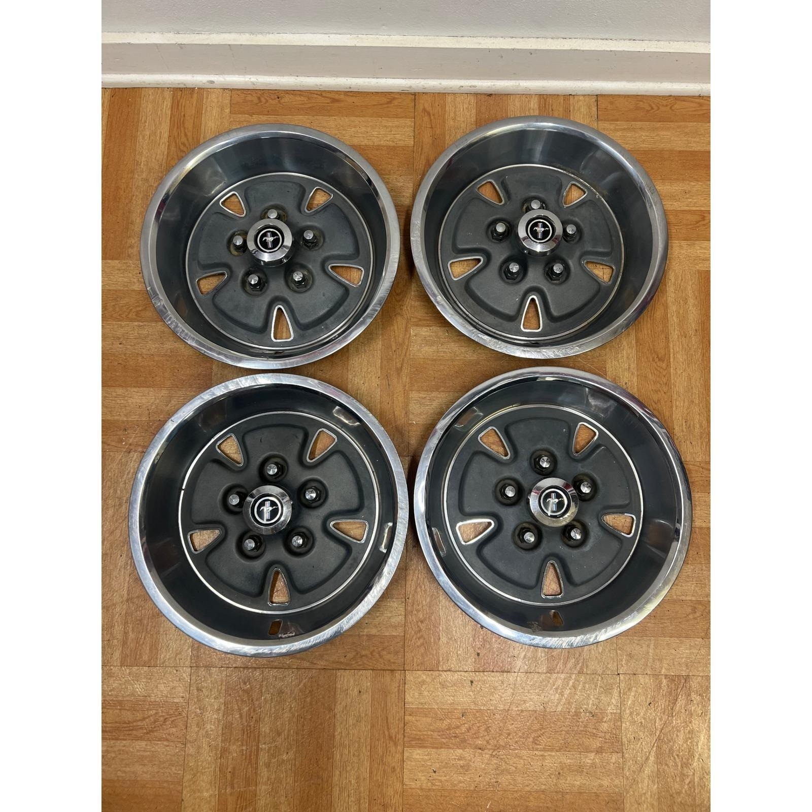 1970-1973 Ford Mustang Mach 1 Hubcaps Wheel Covers Set of 4 Vintage Pony 14\