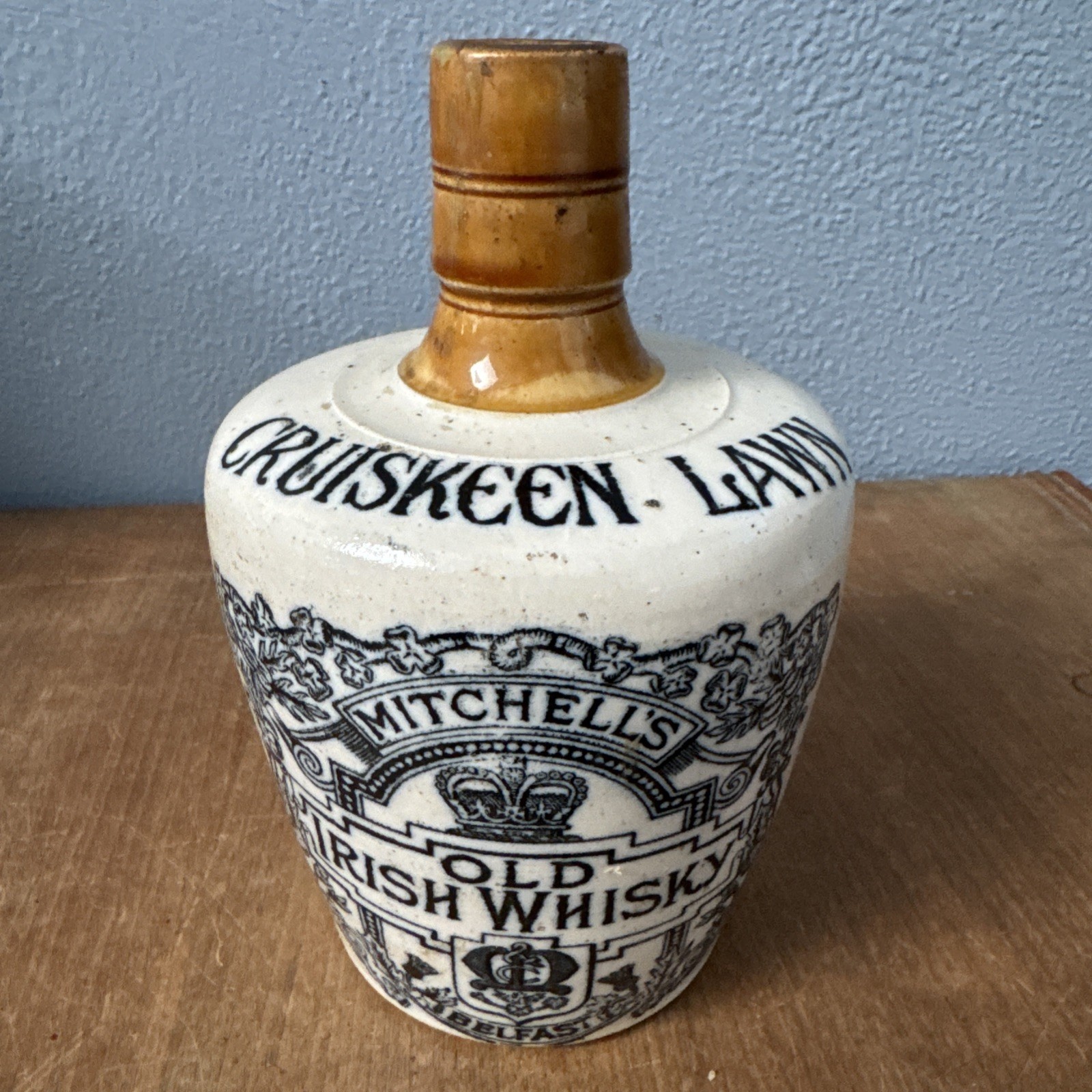 IRISH WHISKEY JUG CRUISKEEN LAWN -MITCHELL\'S-BELFAST IRELAND-STONEWARE J