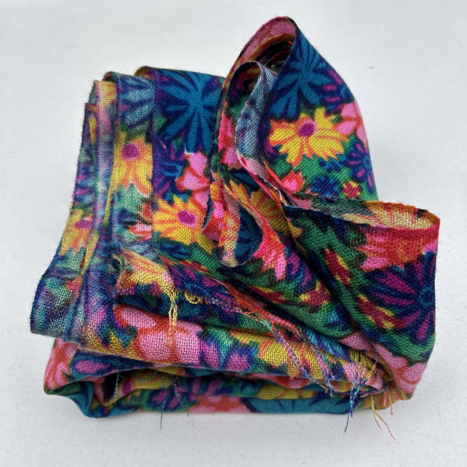 VTG 1970s Neon Floral Polyester Fabric 3.5 Yds Retro Trippy Hippie Mod 46W VTG 1970s Neon Floral Polyester Fabric 3.5 Yds Retro Trippy Hippie Mod 46W