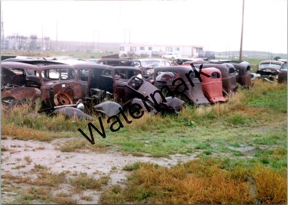 Junkyard junk rusty old vintage automobile car found photo 3.5x5