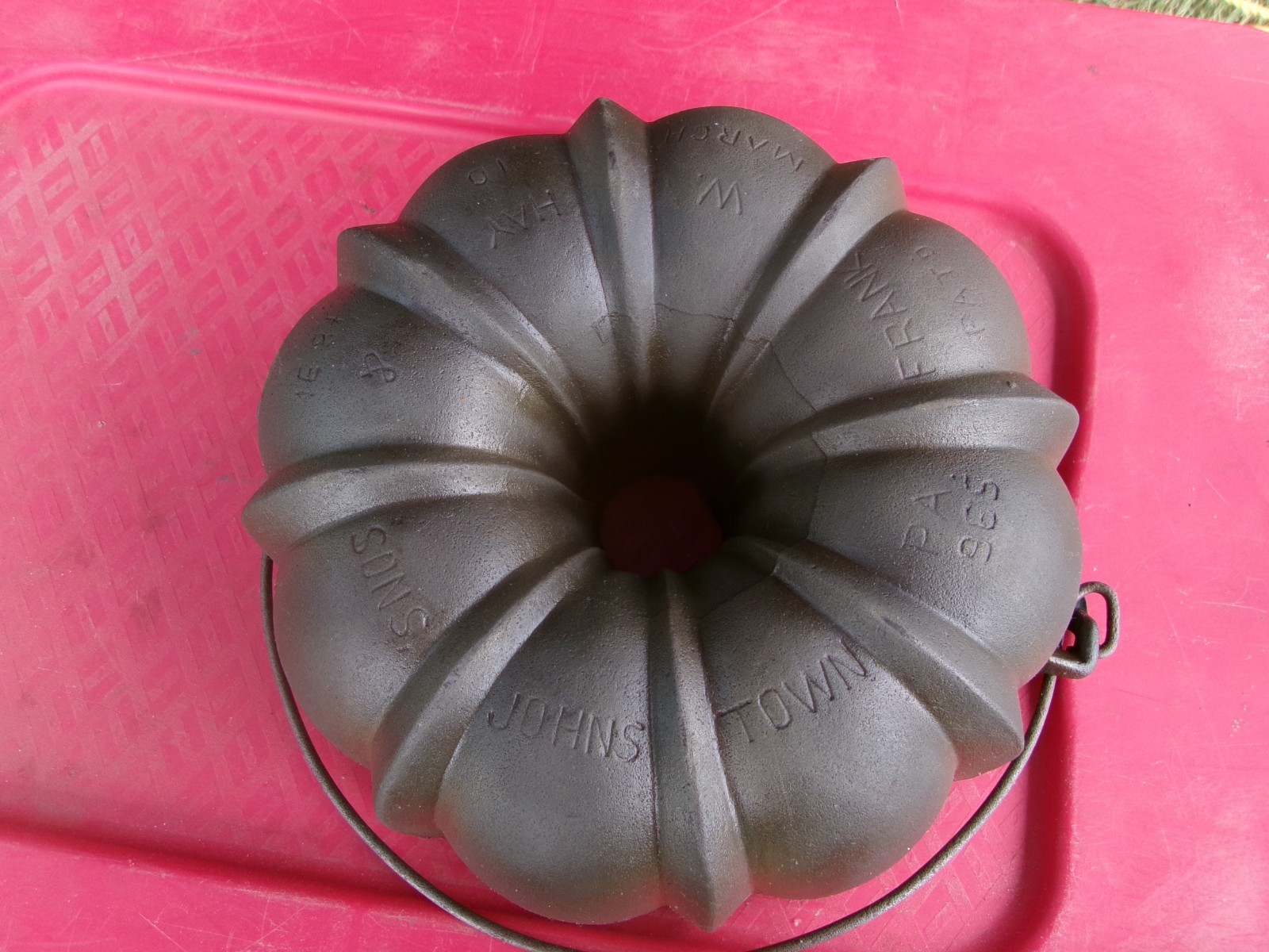 Antique Frank Hay And Sons Johnstown Pa Cast Iron Bundt Pan