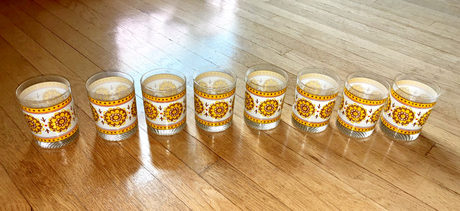 Vintage Rare 1970s Retro Flower Hallmark Drinking Glass Set of 8 Excellent Cond