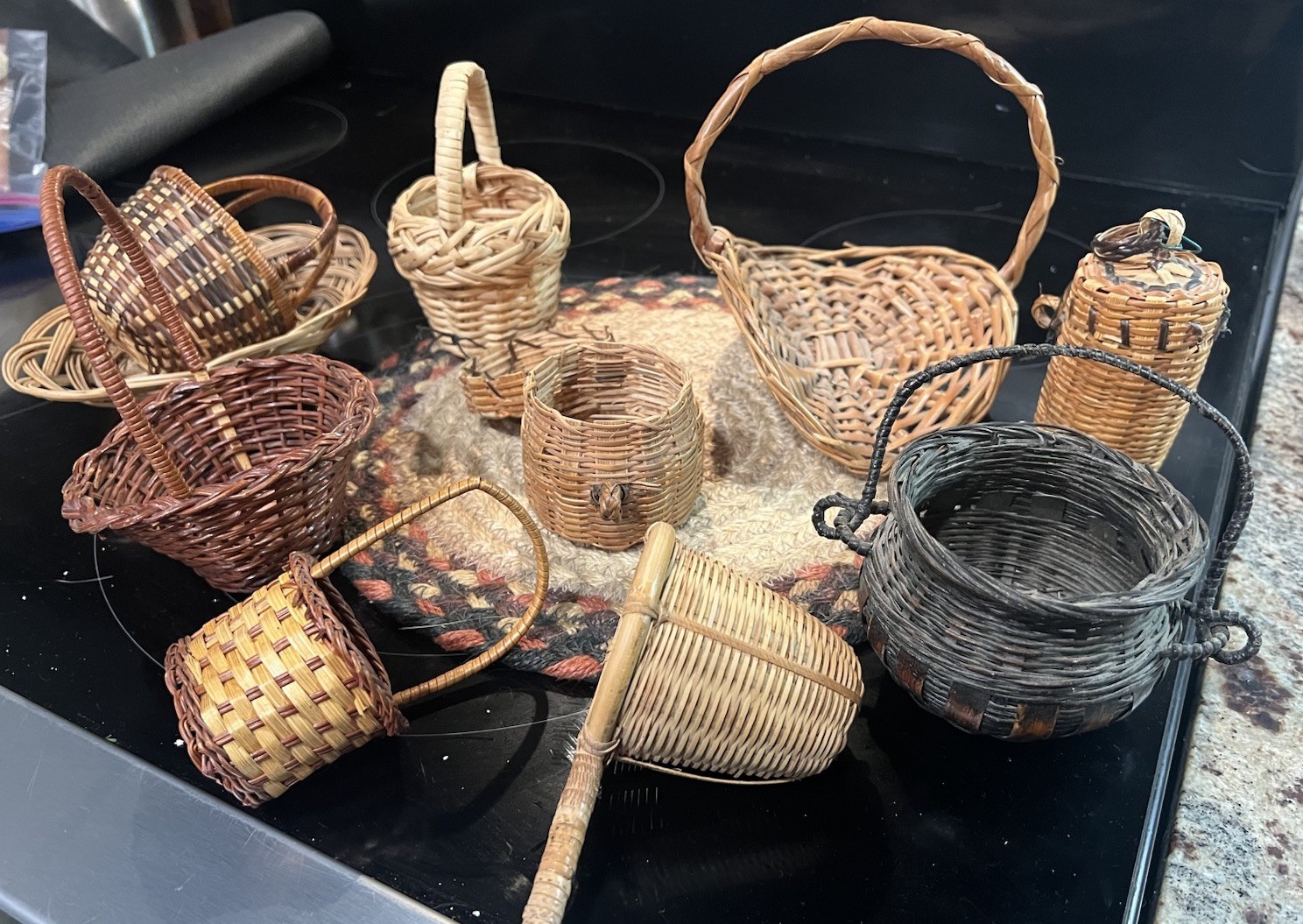 Primitive Vintage Miniature Straw Woven Basket Small Mini Lot  Of 10