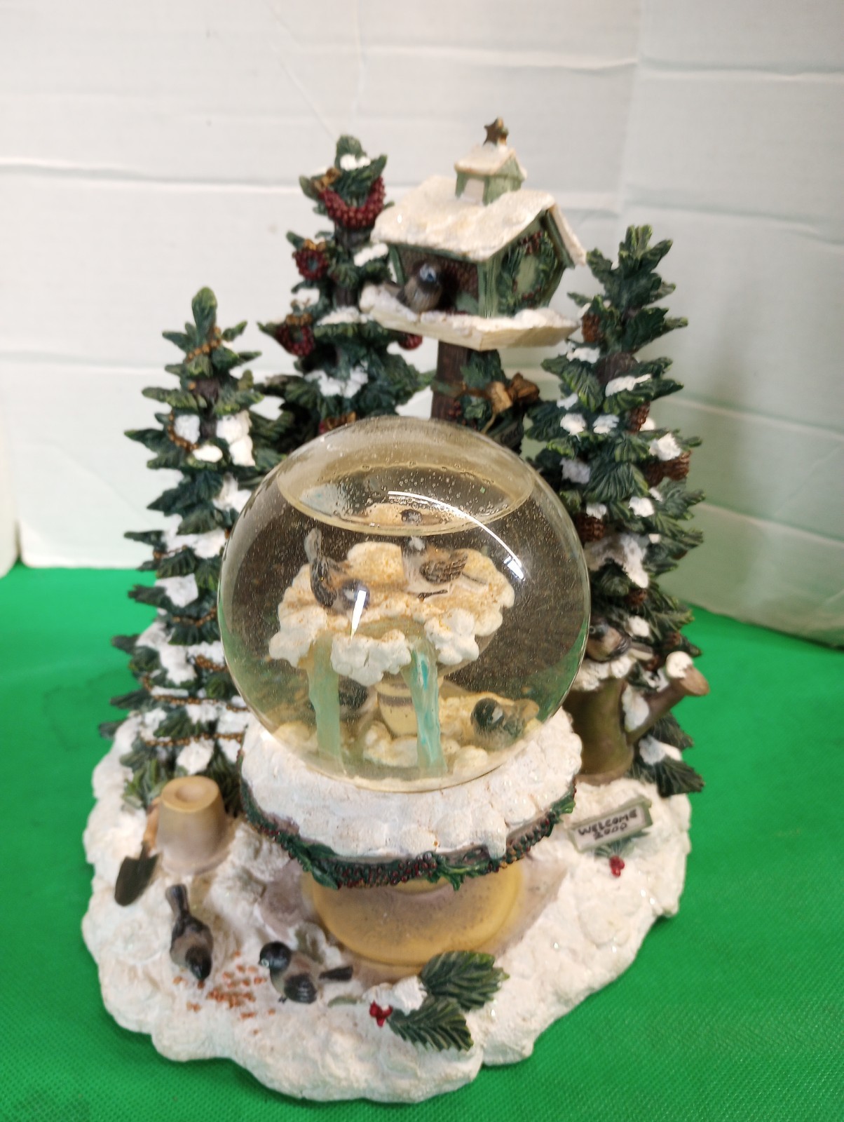 Pfaltzgraff Winterwood Exclusively for Christmas 1999 Musical Snow Globe Vintage
