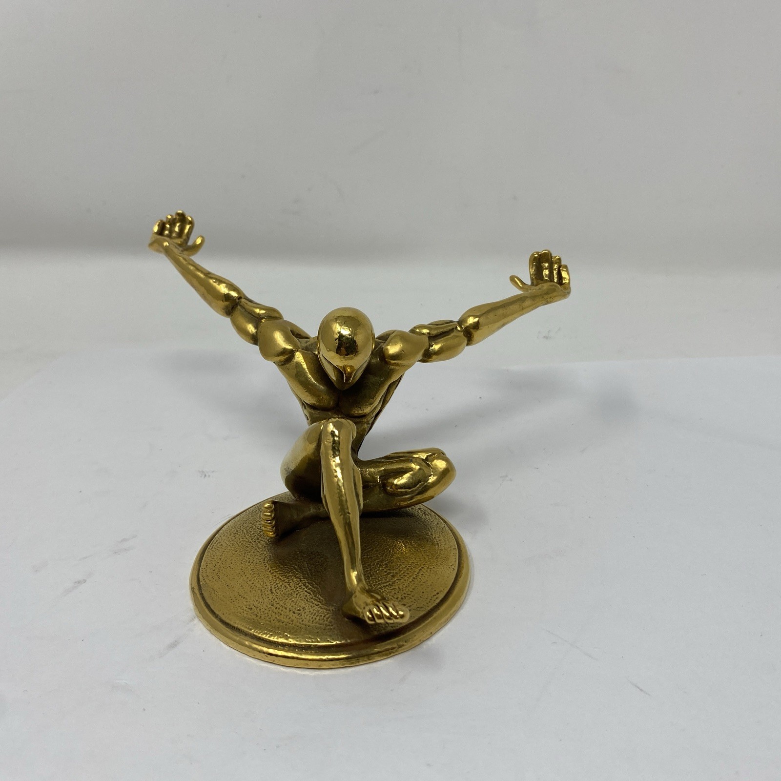 Unique Conversation Piece Jac Zagoory Designs Atlas Gold  Pen Holder