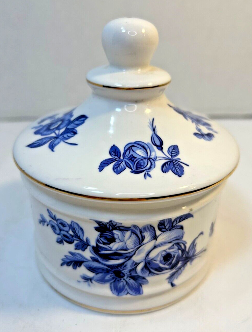 Newhall Staffordshire Bone China England Lidded Trinket Dish Roses Blue & White