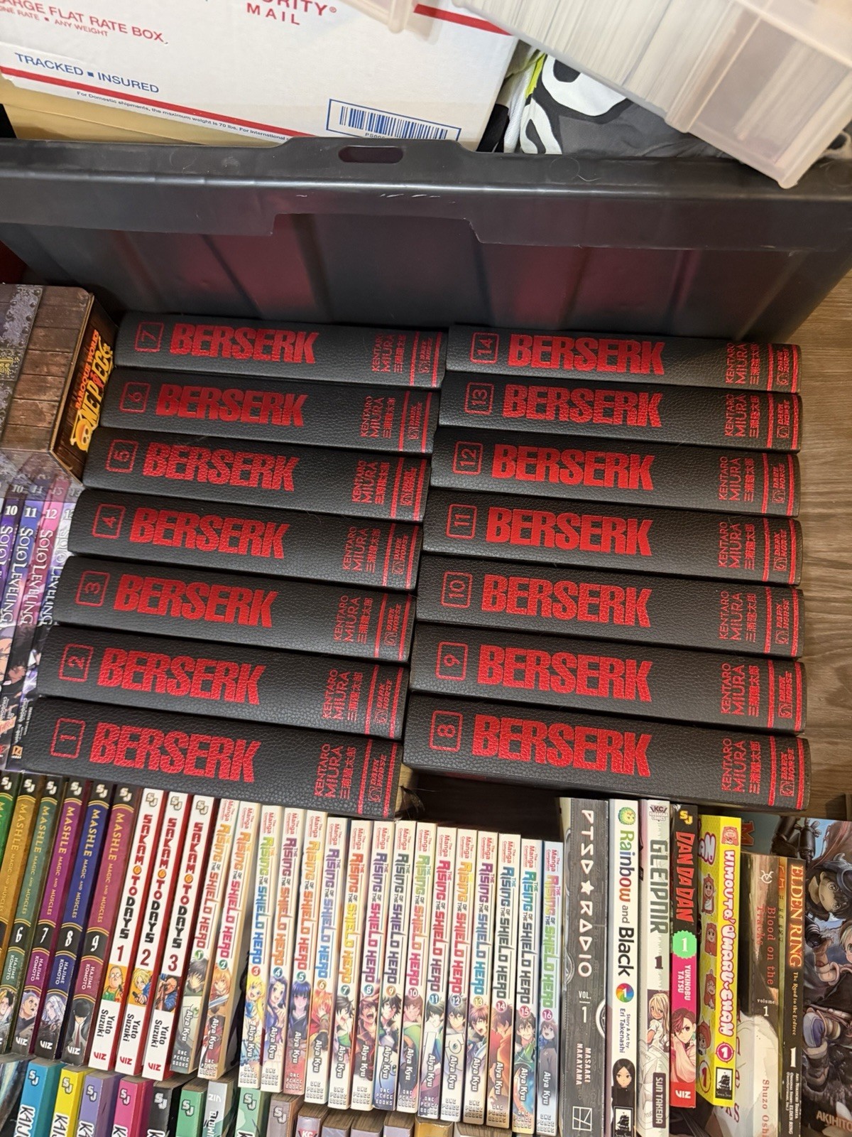 BERSERK Omnibus Collection | Complete, Excellent Condition (Vol. 1-14) BERSERK Omnibus Collection | Complete, Excellent Condition (Vol. 1-14)