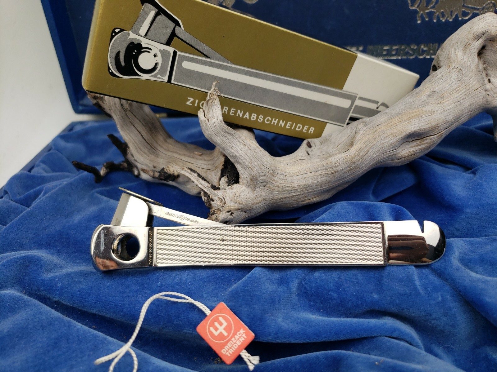NEVER USED DREIZACK TRIDENT Solingen Zigarrenschneider Cigar V Cutter Box Opener