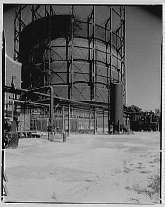 Photo:Mineola Long Island NY 1953 Gas Tank Long Island Light and Power Co