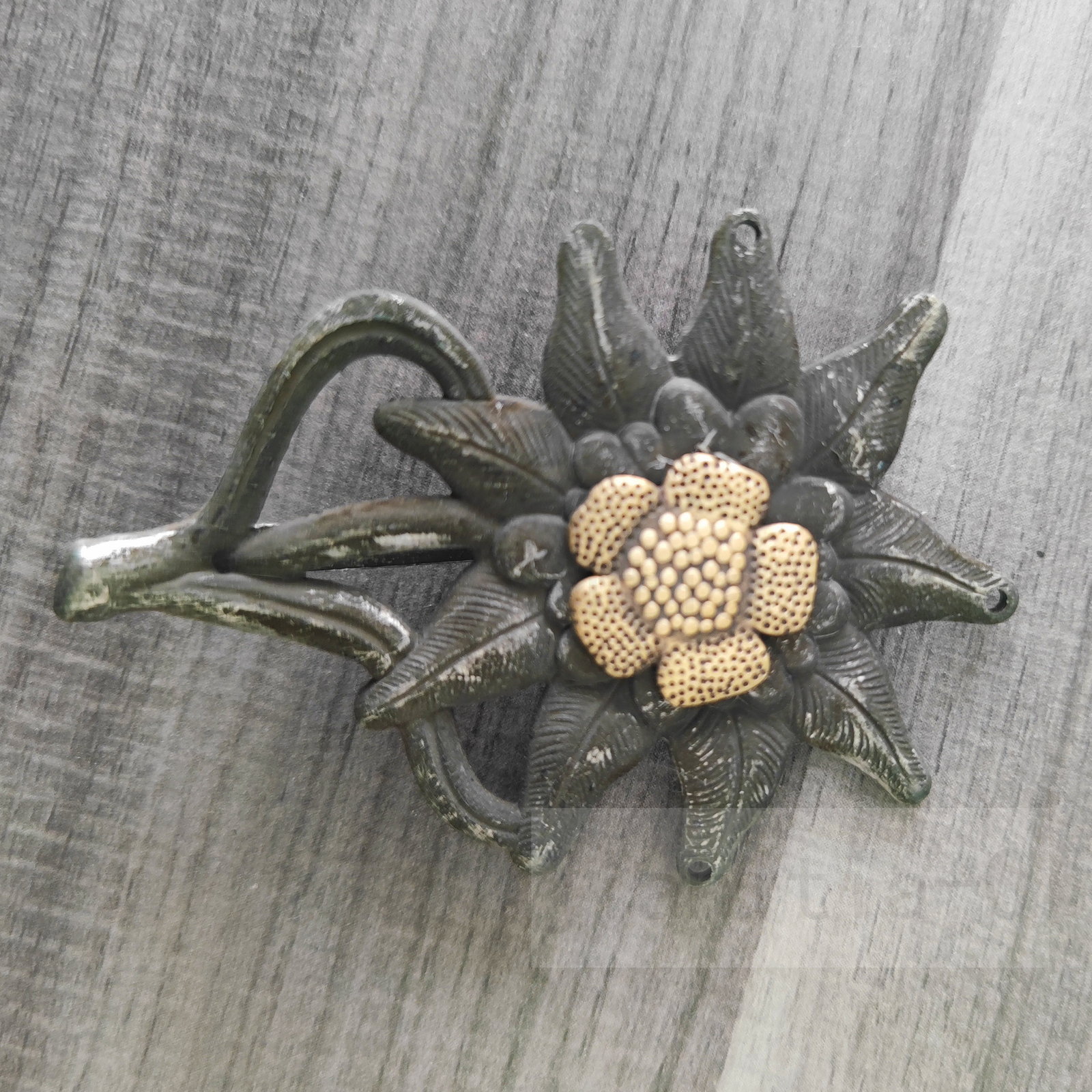 GERMAN Wehrmacht WW2 Edelweiss PIN BADGE MOUNTAIN TROOPS