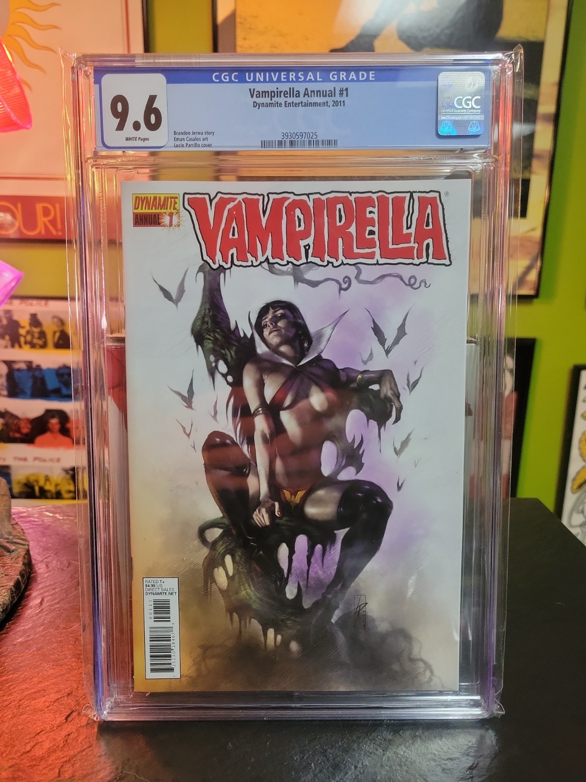Vampirella Annual #1 CGC 9.6 (2011) Dynamite Lucio Parrillo Cover Variant
