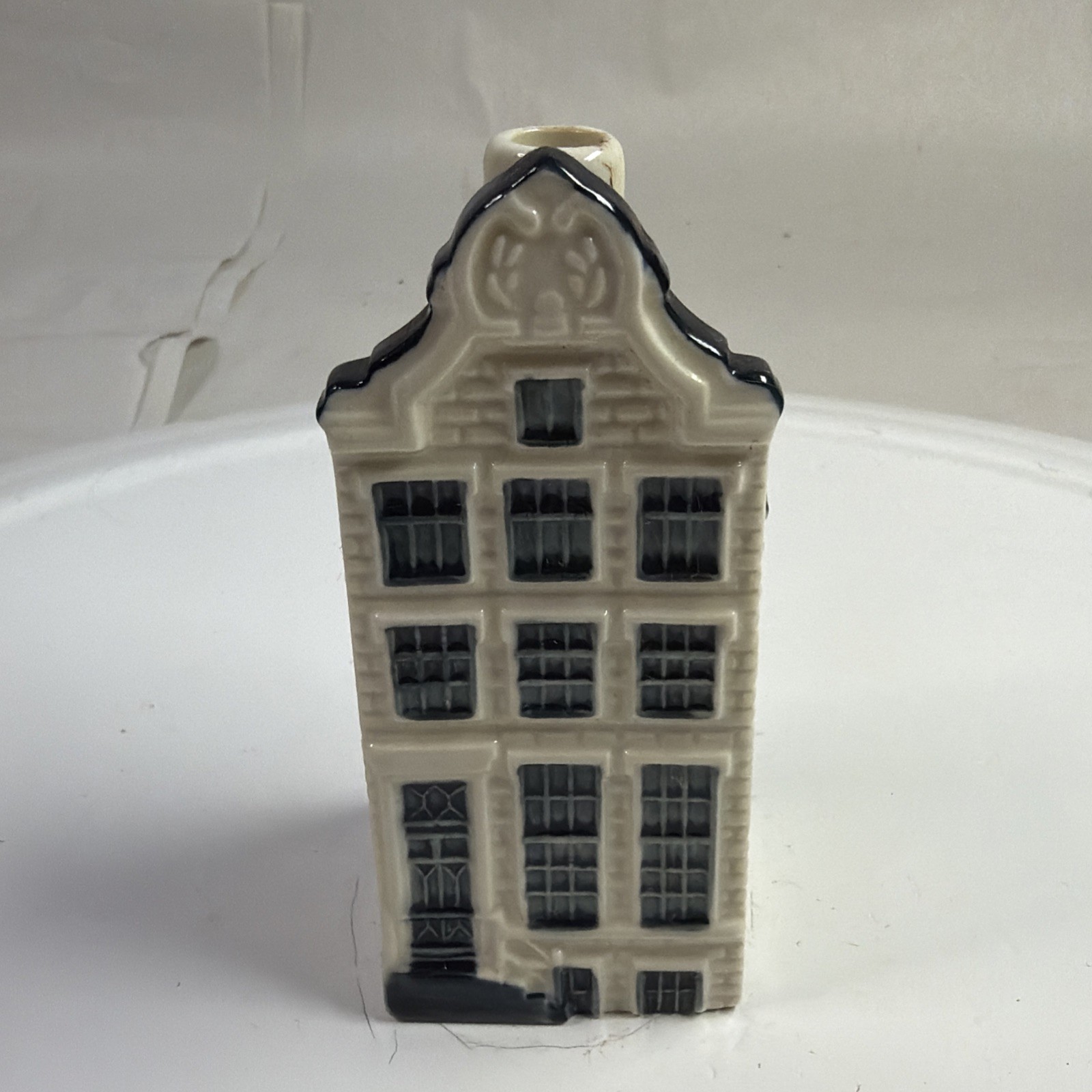 KLM Bols Blue Delft House #62 Empty Bottle KLM Bols Blue Delft House #62 Empty Bottle