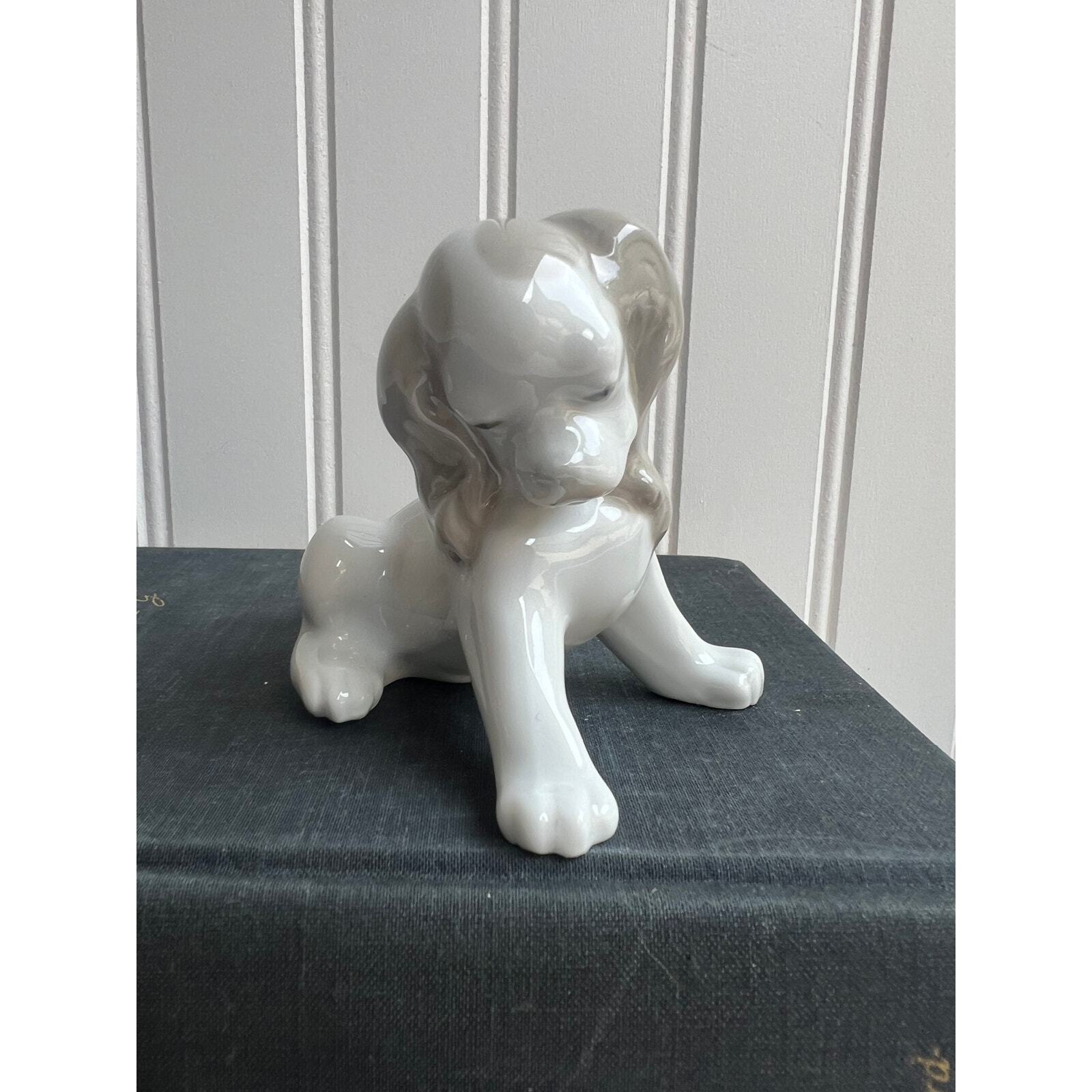 Vintage Glossy Finish Sitting Cocker Spaniel Dog Figurine Stamped Made in Spain