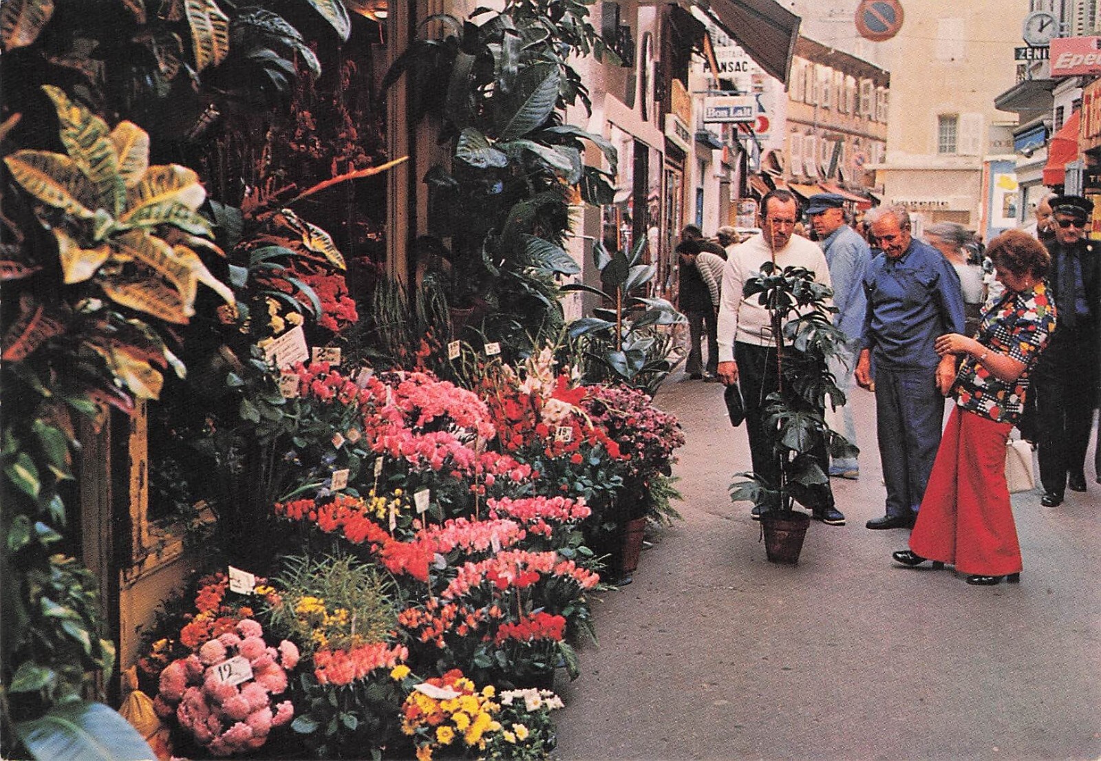 Postcard postcard 10x15cm CANNES ALPES-MARITIMES rue MEYNADIER written