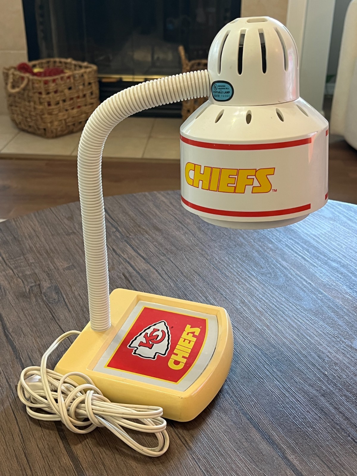 Vintage Kansas City Chiefs Flexible Goose Neck Desk Table Lamp Vintage Kansas City Chiefs Flexible Goose Neck Desk Table Lamp