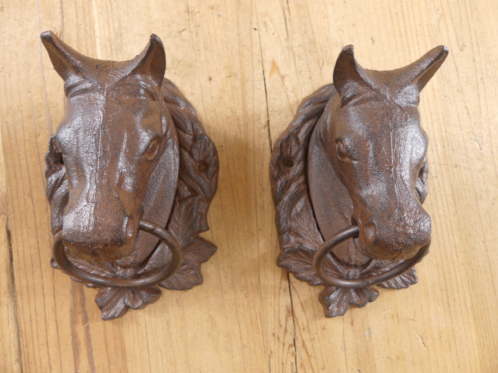 2 Large CAST IRON Horse Heads Head Ring Hitching Post Barn Holder Decor Bathroom