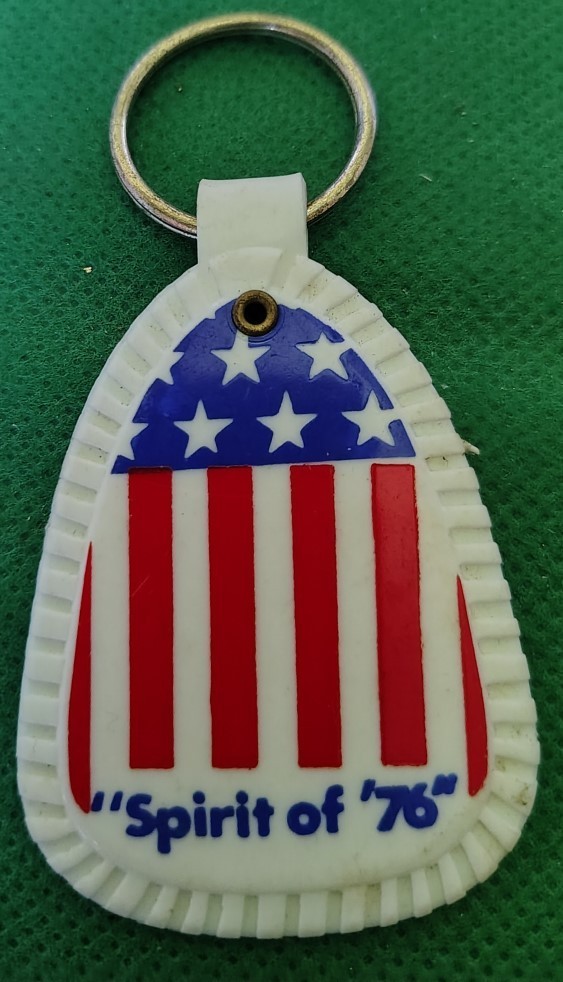 Vintage EMIGRANT Savings Bank SPIRIT OF 1976 keyring key chain keychain 2.5\