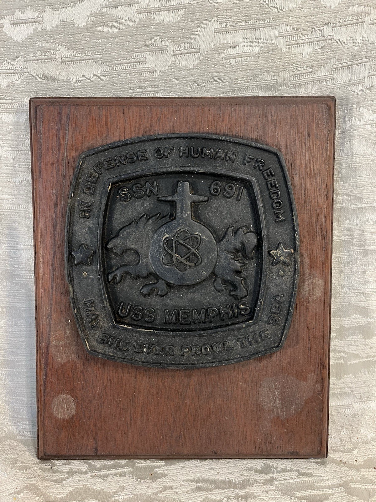 1977 - 2012 USS MEMPHIS SSN-691 US NAVY SUBMARINE BRASS BRONZE WOOD WALL PLAQUE