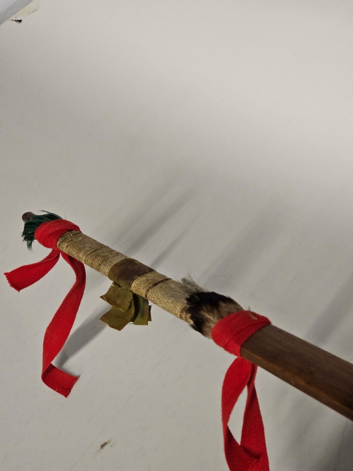 Plains T-shaped Pipe And Quilled Stem With Horsehair And Ribbon Drop .19 Cen.