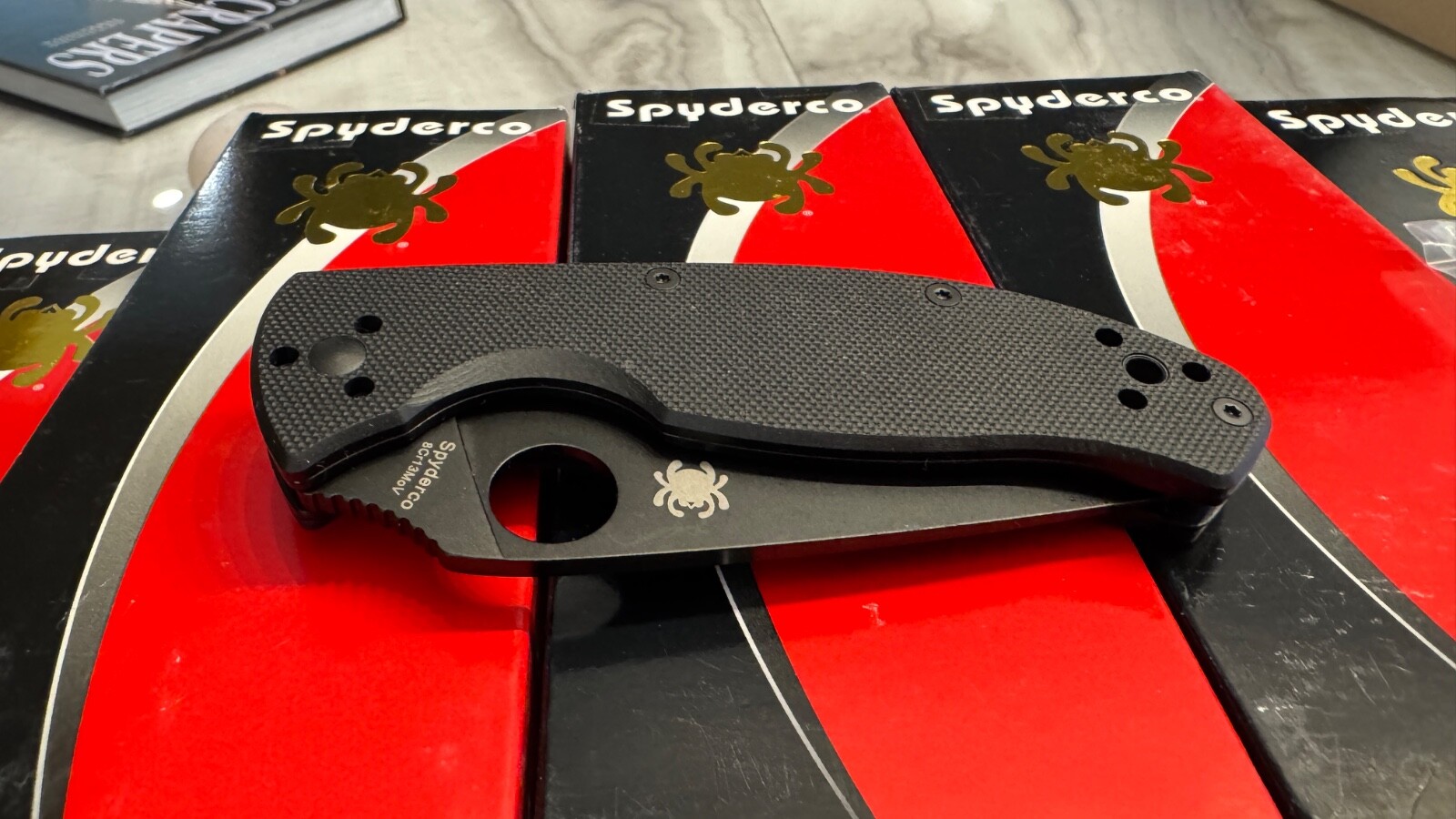 Fifty (50) - Spyderco Tenacious G-10 3.38 inch Pocketknife - C122GBBKP