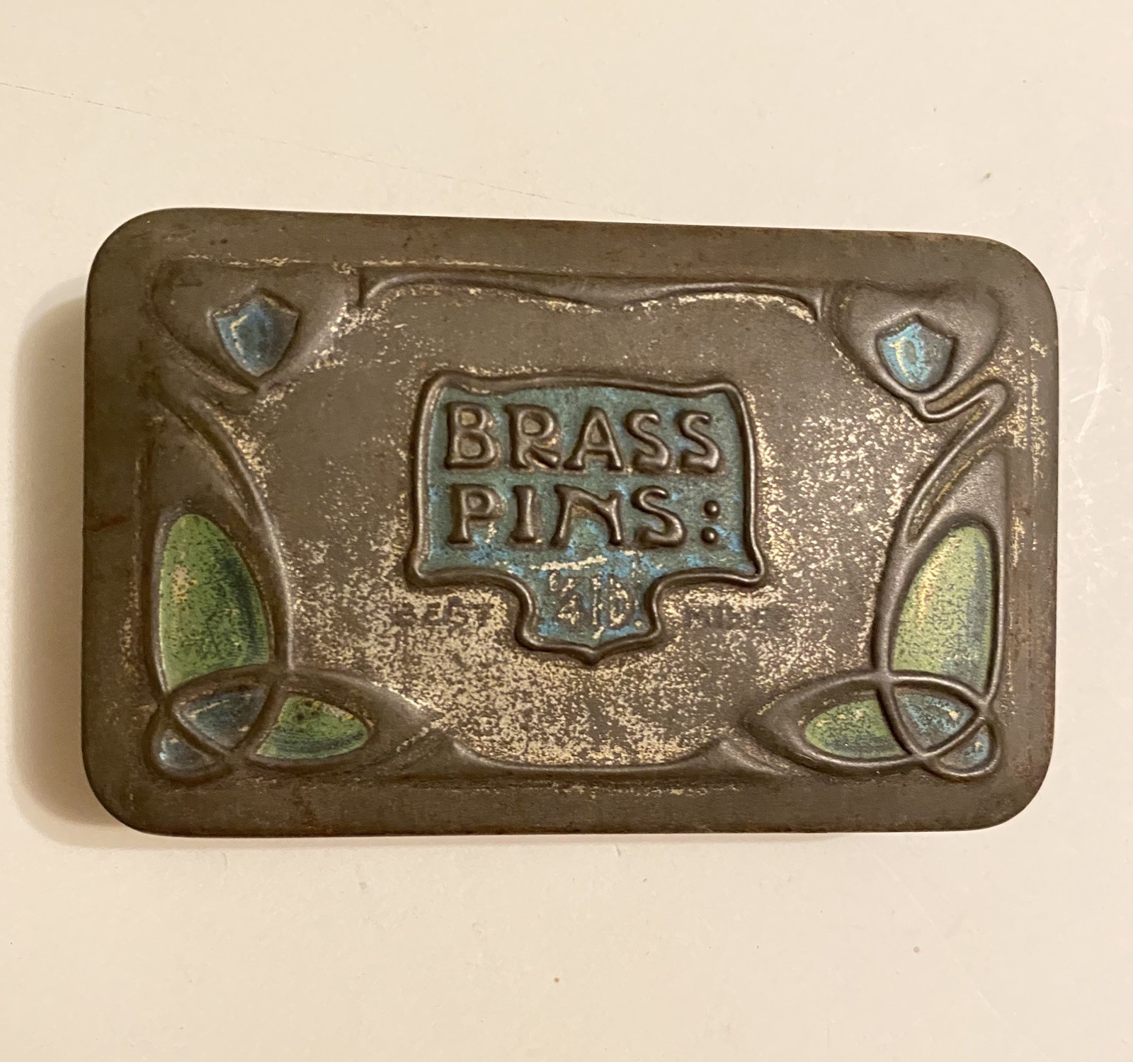 Wonderful Arts And Crafts Period Tin Box c.1900 Brass Pins 1/4 LB Rare Antique 
