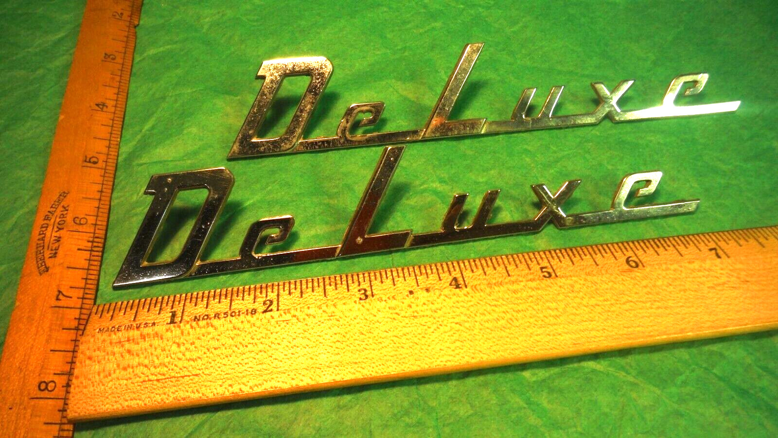 BG04 Chevrolet DeLuxe Fender Emblems Vintage 1949-50 #369209 FLEETLINE DELUXE