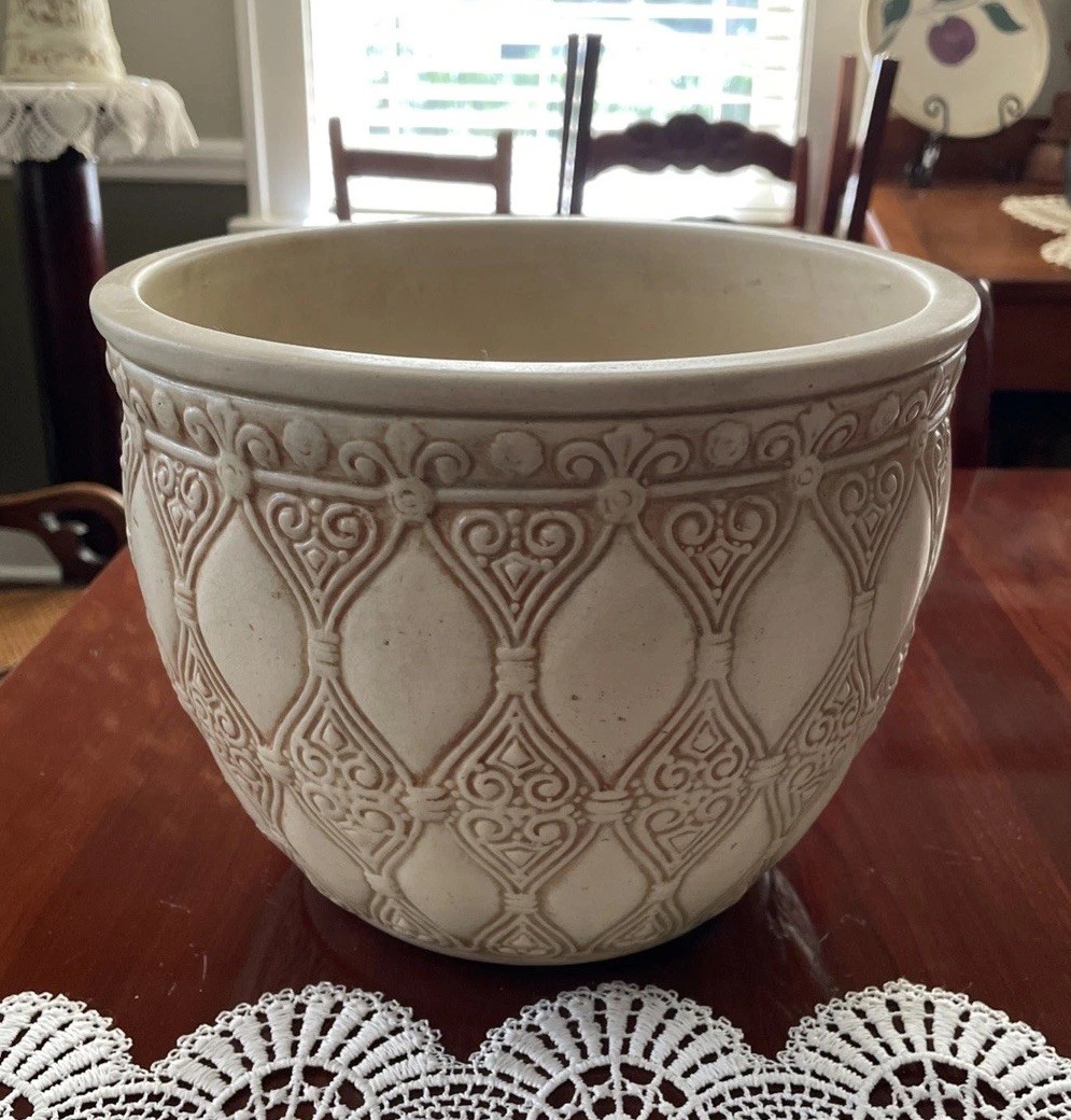 VTG Weller Pottery CLINTON IVORY Diamond Scroll Design Jardiniere Planter VTG Weller Pottery CLINTON IVORY Diamond Scroll Design Jardiniere Planter
