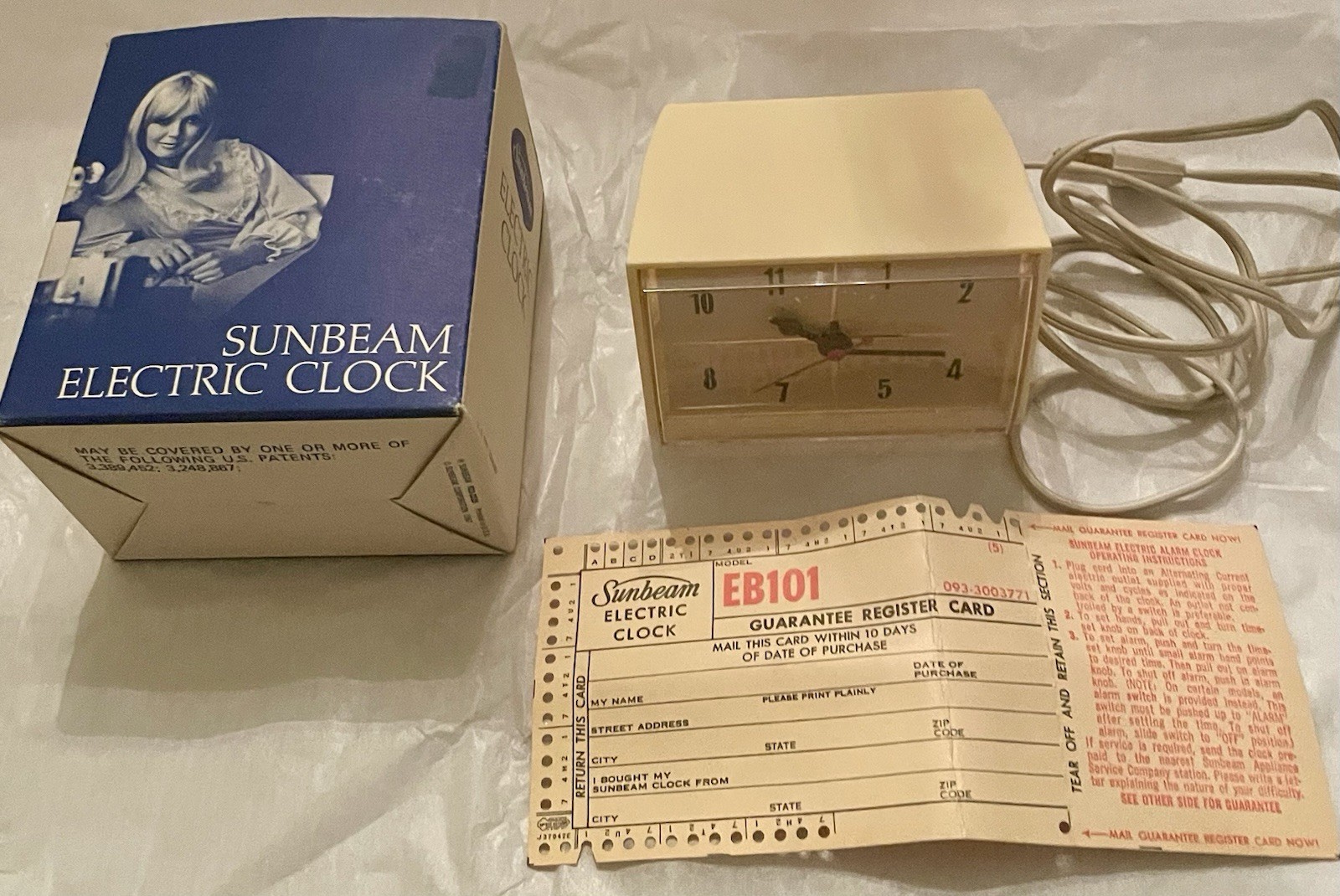 Sunbeam Alarm Clock  Electric EB101 1967 Vintage Electronic Nostalgia Works Good
