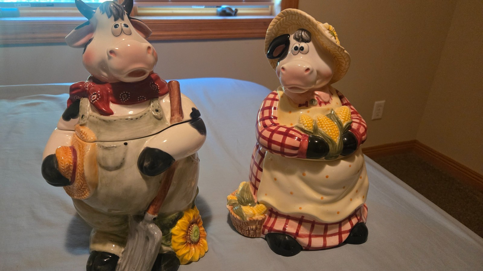 ceramic cow cookie jars