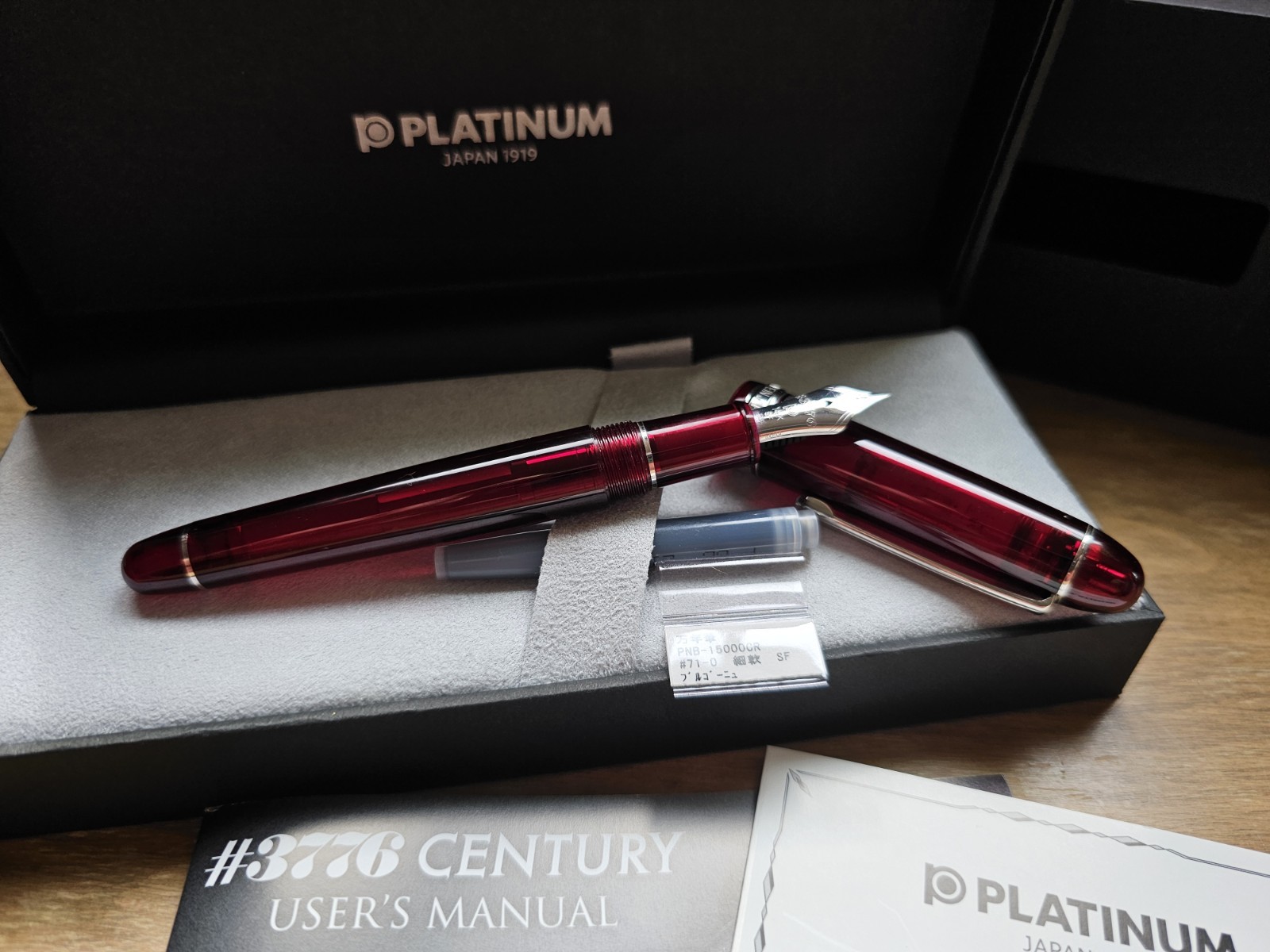 Platinum #3776 Century Fountain Pen Bourgogne Rhodium - 14K Gold - SF Soft Fine