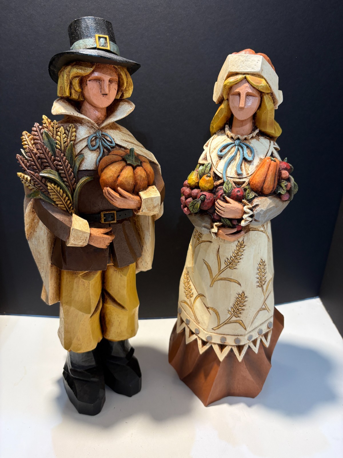 Thanksgiving Harvest Pilgrims w/ Food Feast Cubist Large Resin 18\