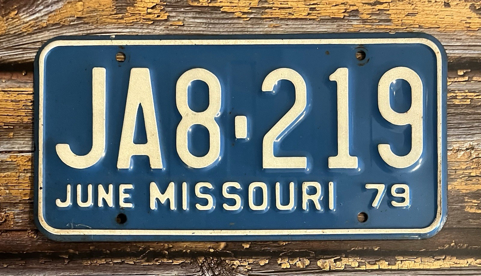 1979 Missouri Automobile License Plate JA8-219