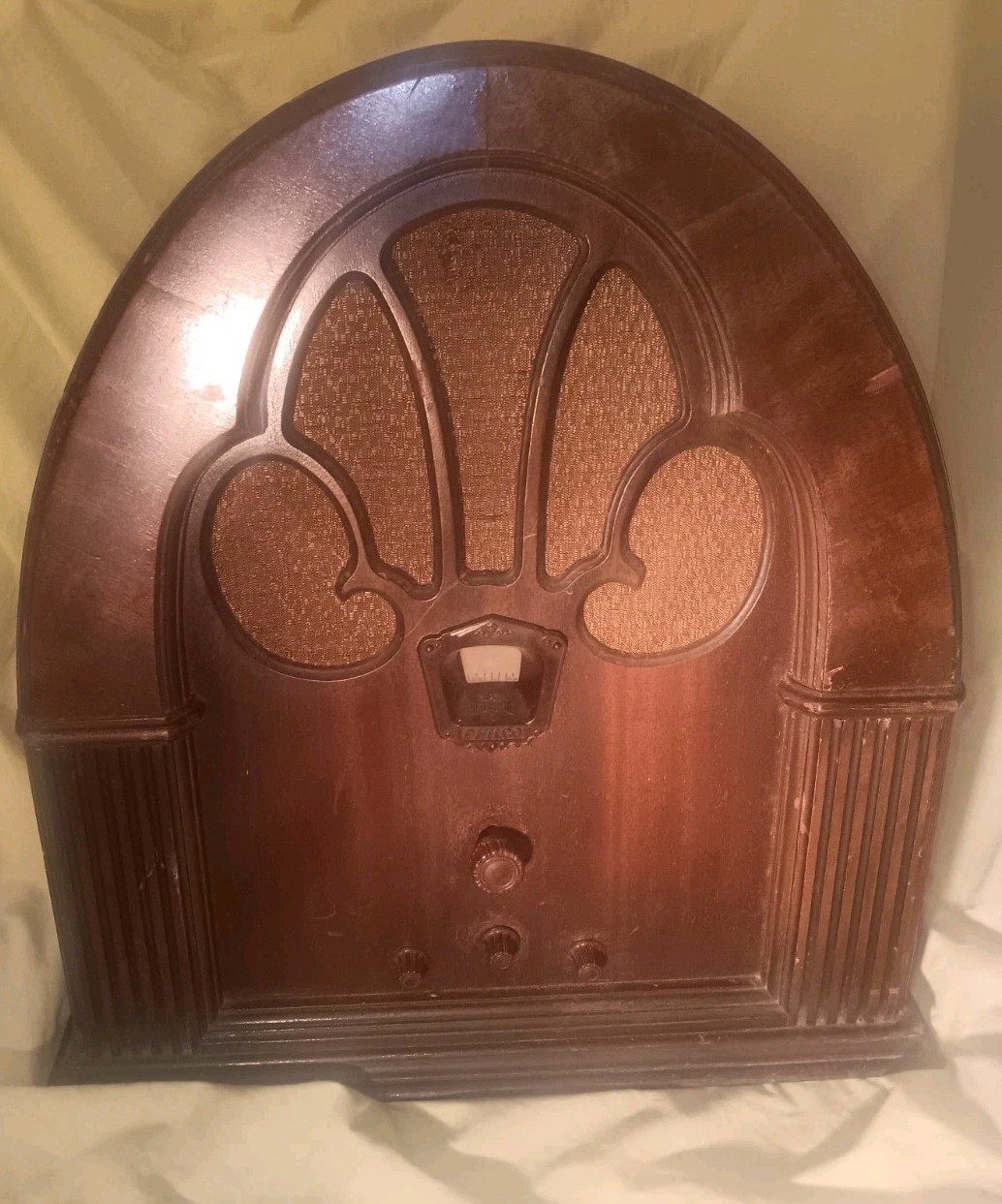 VINTAGE PHILCO BABY GRAND 70 CATHEDRAL TUBE RADIO NEEDS RESTORE SUPERHETERODYNE VINTAGE PHILCO BABY GRAND 70 CATHEDRAL TUBE RADIO NEEDS RESTORE SUPERHETERODYNE