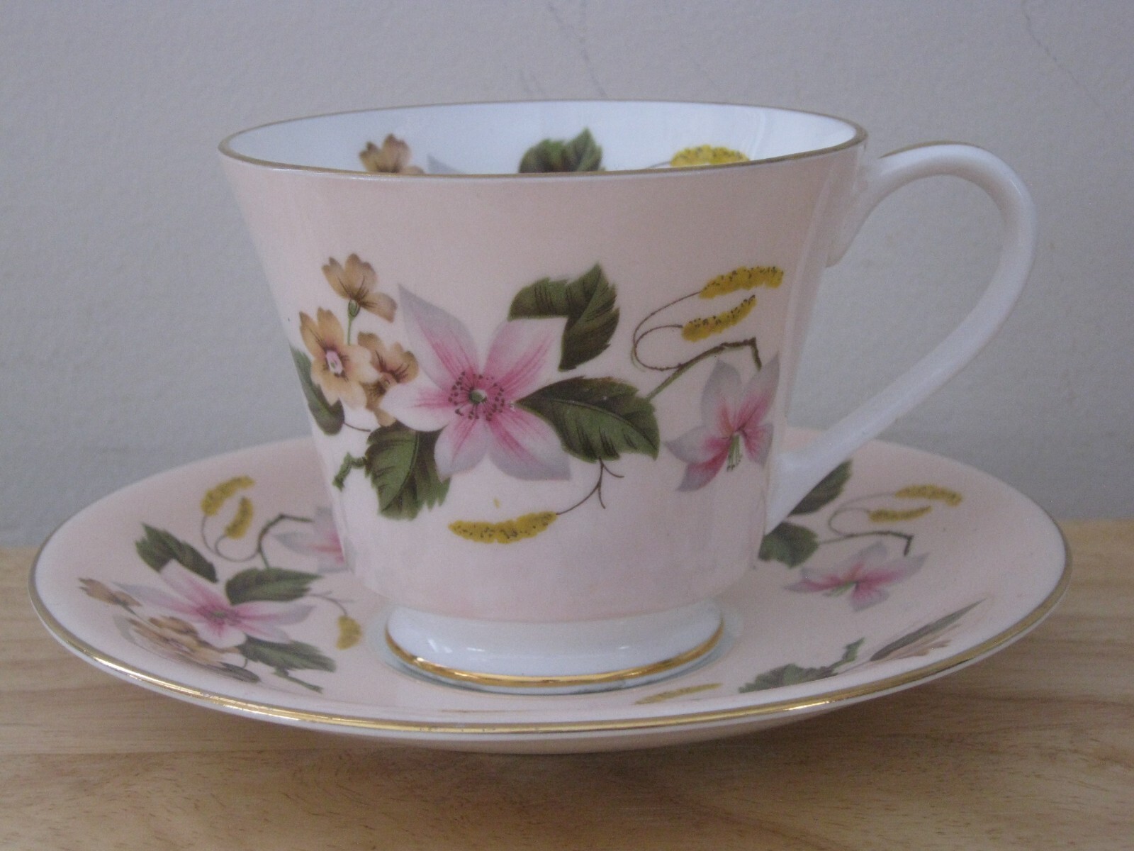 Aynsley Bone China Teacup & Saucer Set 2745 with Flowers