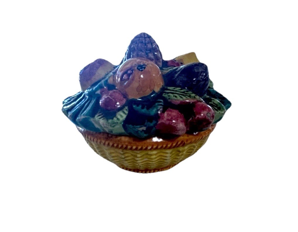 Italian Majolica Trinket Box Fruit Basket Hand-Painted ‘63 Italian Majolica Trinket Box Fruit Basket Hand-Painted ‘63