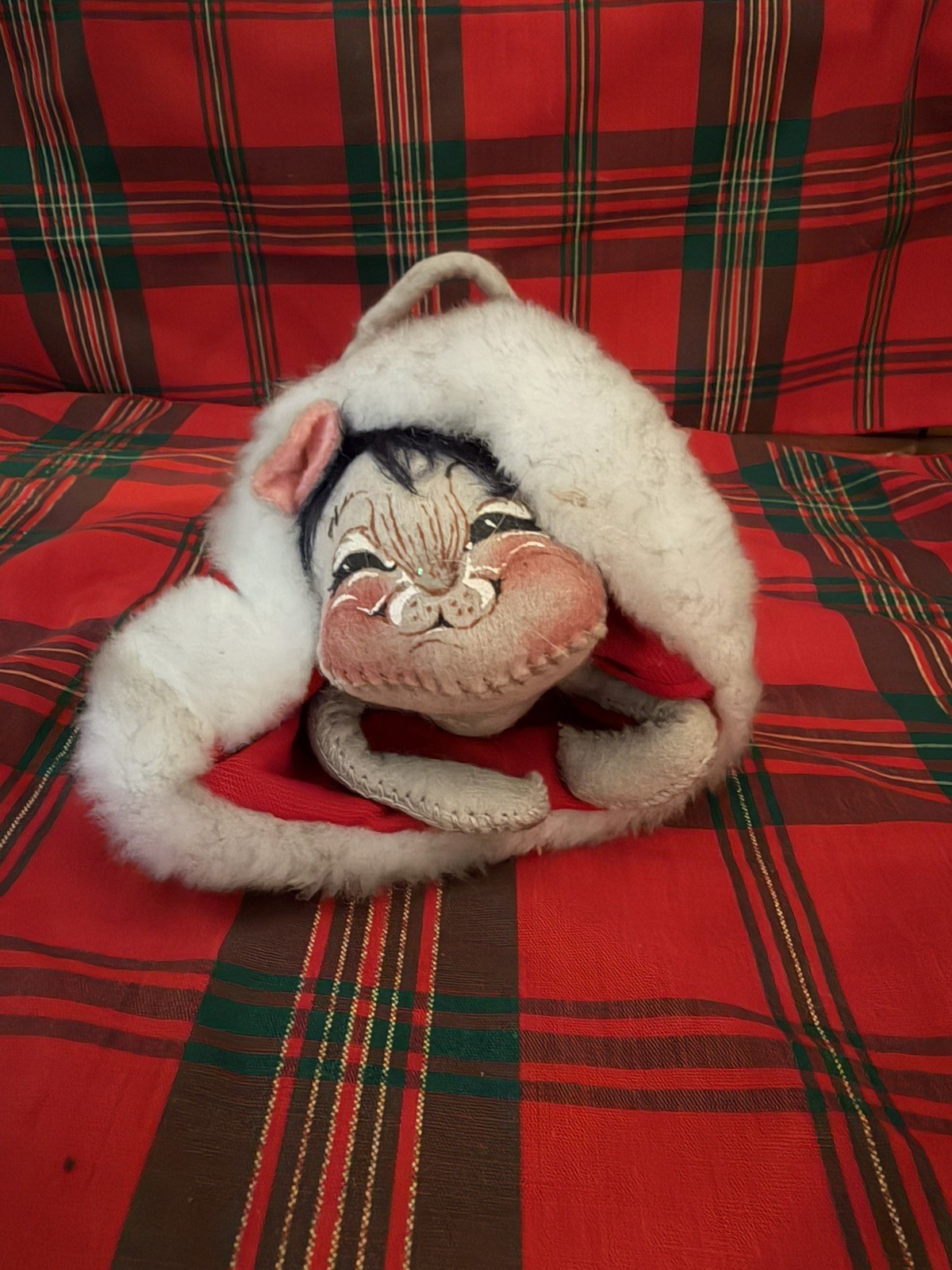 Vintage 1965 Annalee '88 Mobilitee happy mouse in red velvet stocking  9