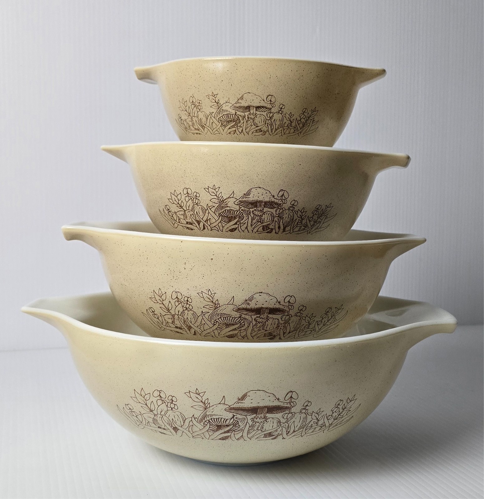 PYREX Forest Fancies 4pc Nesting, Mixing Bowl Set, 401-404 Excellent Condion 