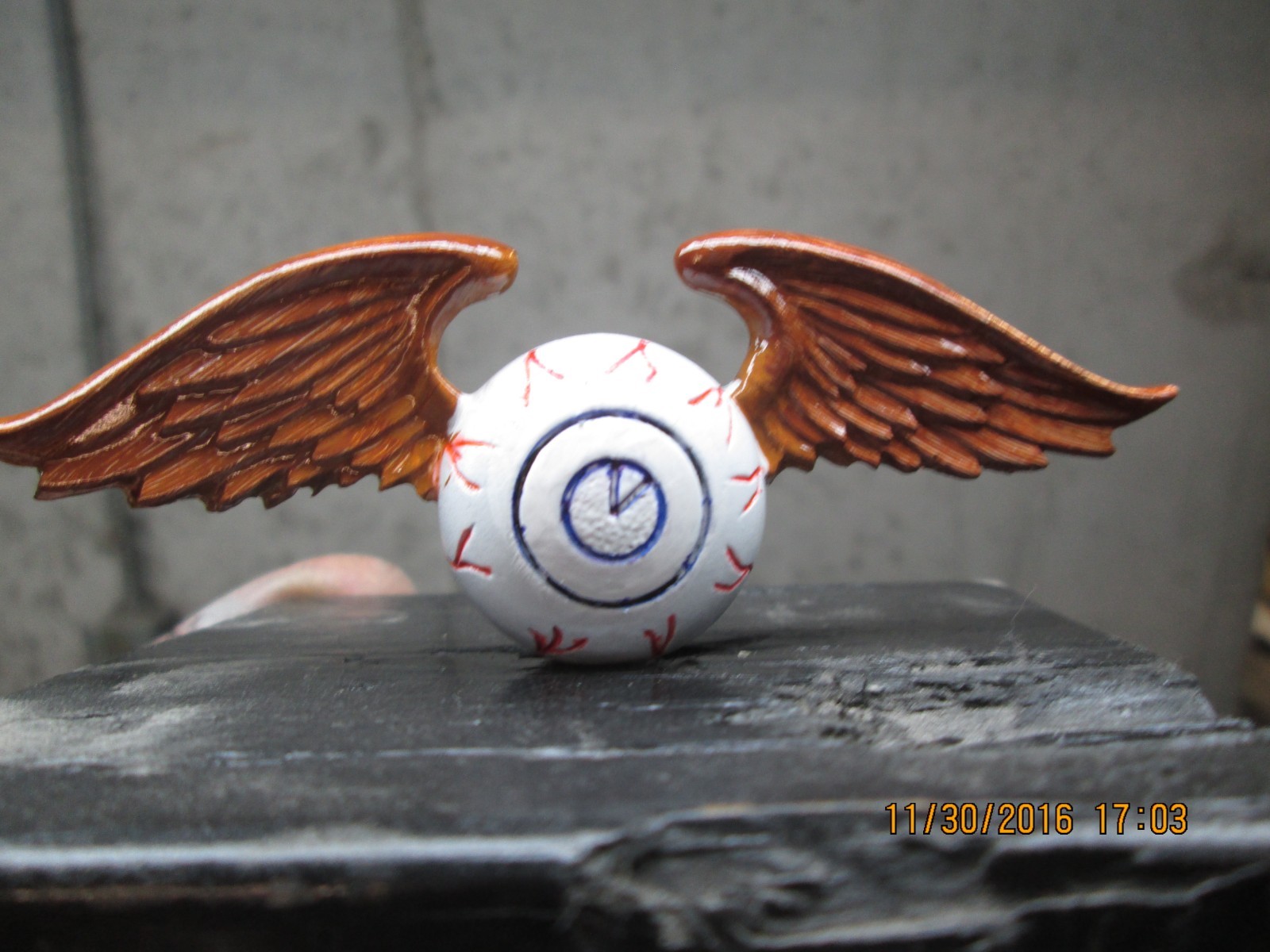 vintage von dutch flying eyeball hand painted ratrod car hood ornament