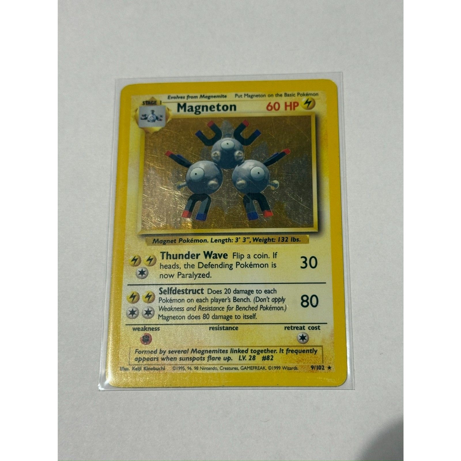 1999 Pokemon Magneton 9/102 Base Set Unlimited Holo Rare MP WOTC