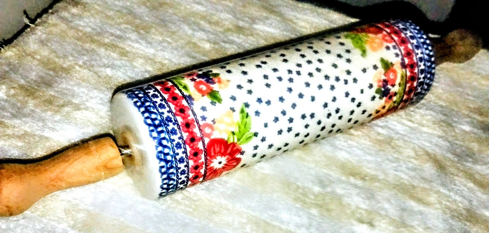 Pioneer Woman Dazzling Dahlias Retired Ceramic Rolling Pin Acacia Wood Handles
