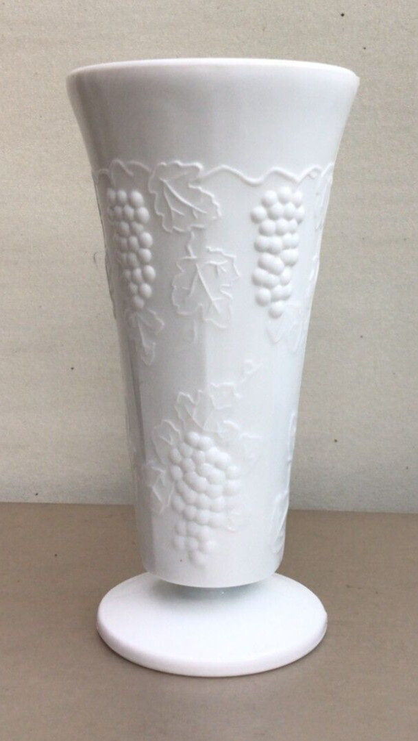 Vintage INDIANA COLONY HARVEST MILK GLASS PEDESTAL VASE Footed 7 ¾”