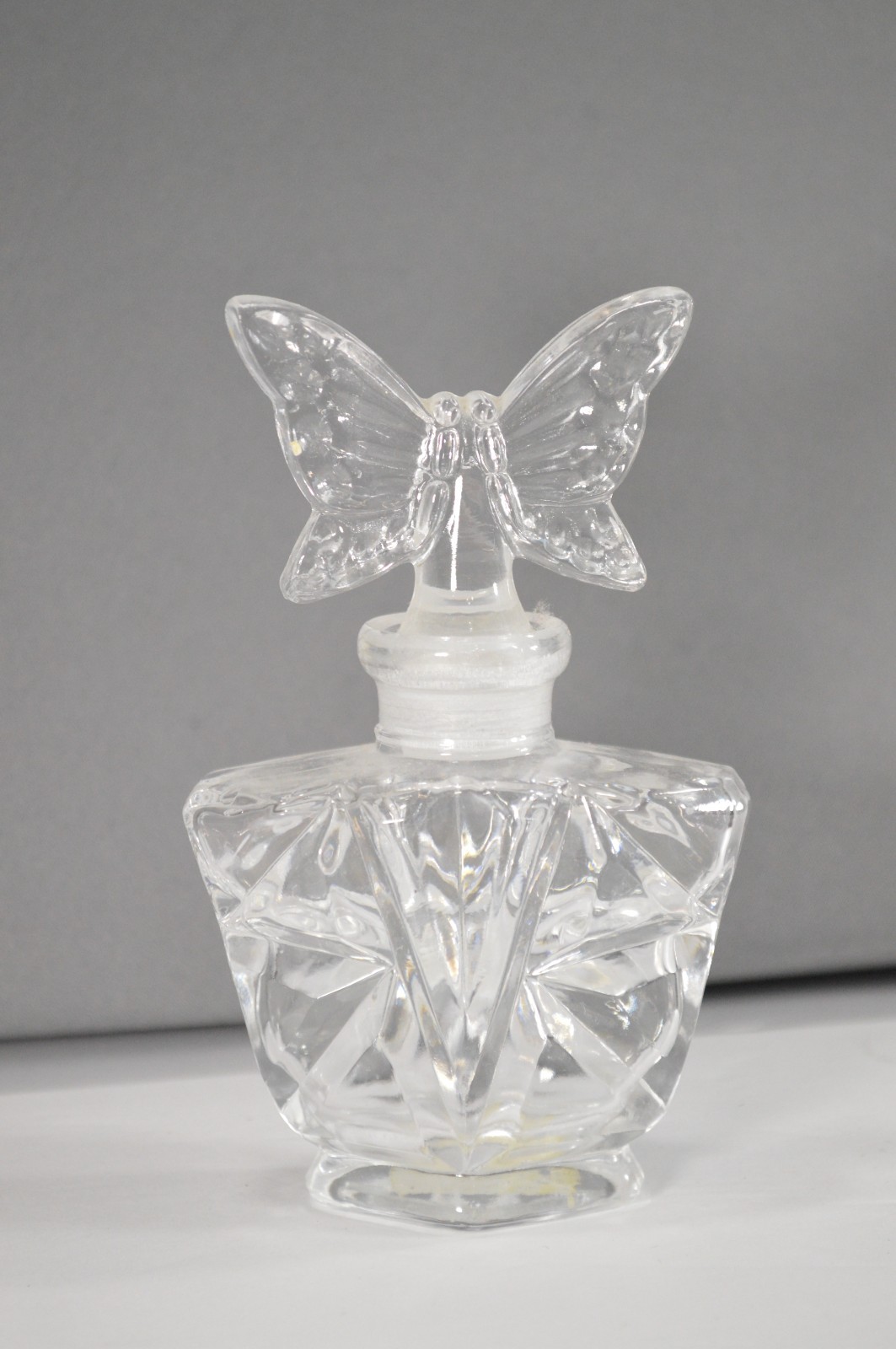 Vintage 24% Lead Crystal Perfume Bottle Butterfly Stopper Made in Taiwan