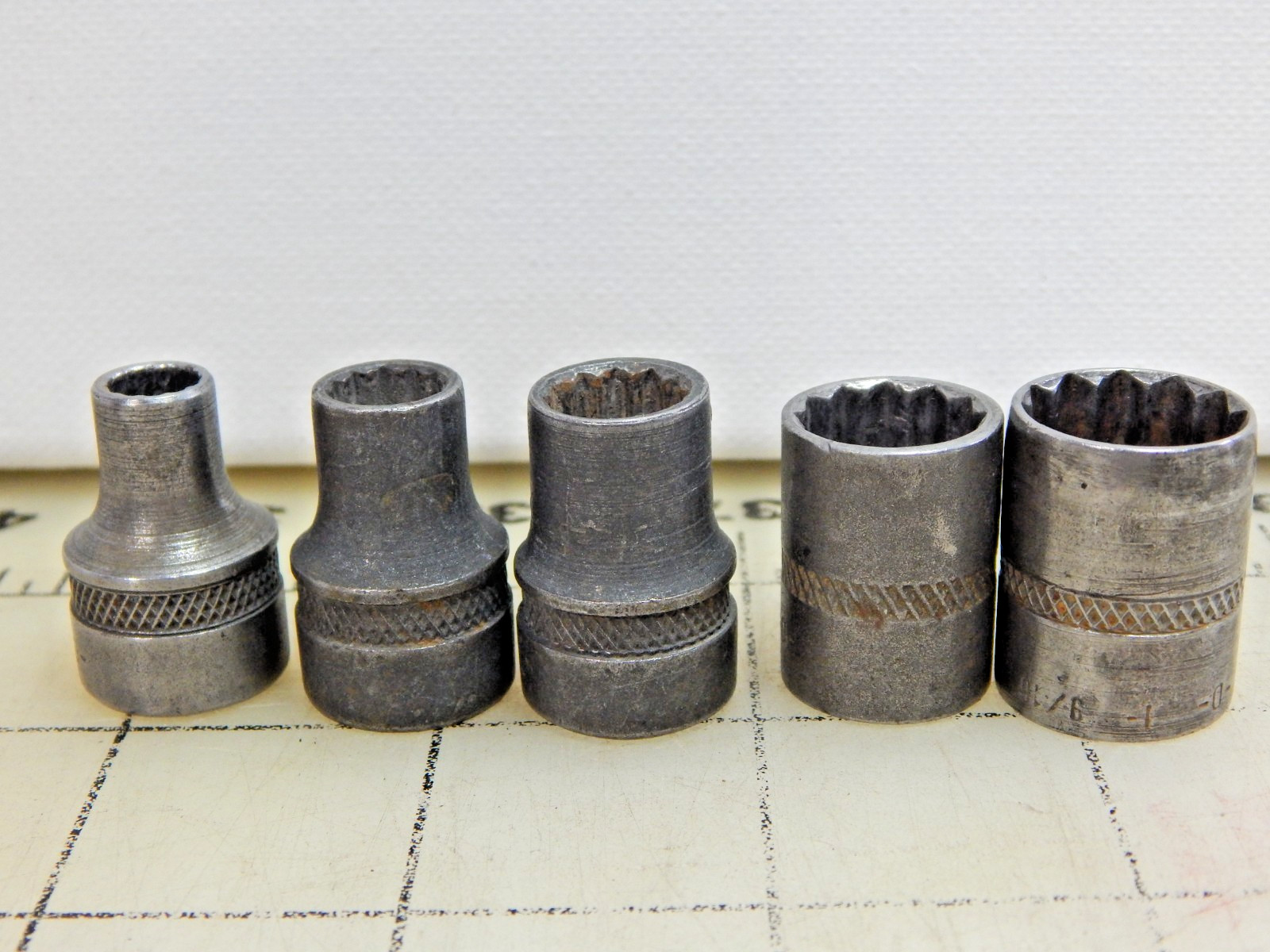 Vintage Duro-Chrome Knurled  Cross Hatched 3/8