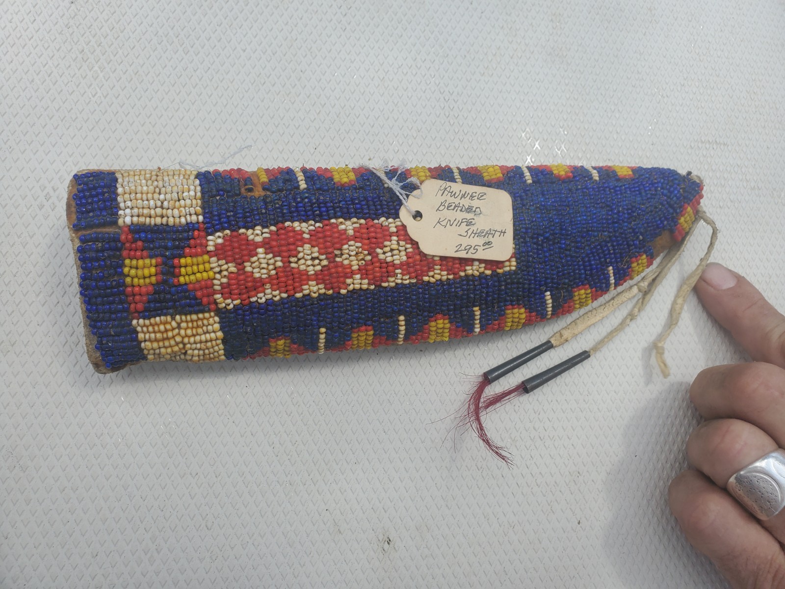 Lg Atq NA Glass Beaded Pawnee Knife Sheath 1800s Sinew Sewn Full Provenance** Lg Atq NA Glass Beaded Pawnee Knife Sheath 1800s Sinew Sewn Full Provenance**
