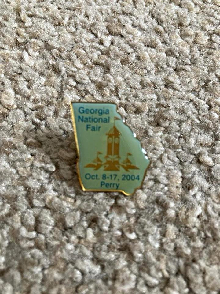Georgia National Fair Lapel Pin Perry GA Oct 8-17 2004 County & State Fairs